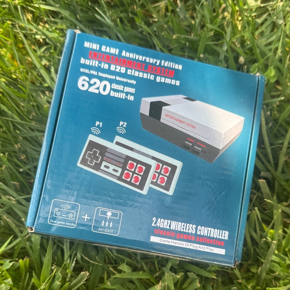 Retro Game Console with 620 Built-in Games - Black and Gray